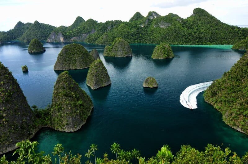 Raja Ampat Indonesia by Willy Priatmanto 2013 (1)
